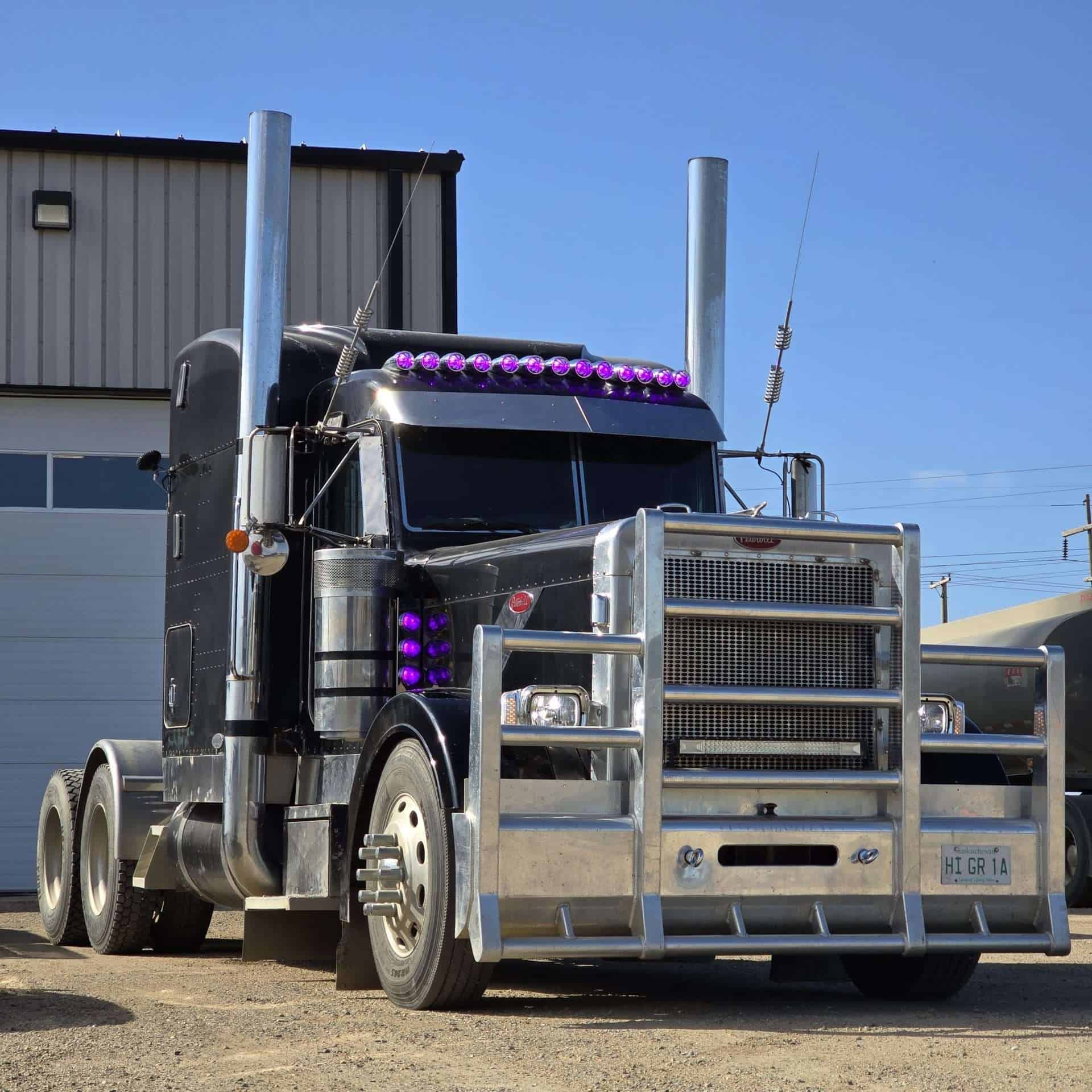 Peterbilt 379/389 Front Air Cleaner Light Panel | 4 Melon Lights (Pair) 7 Peterbilt 379/389 Front Air Cleaner Light Panel | 4 Melon Lights (Pair) - Image 7