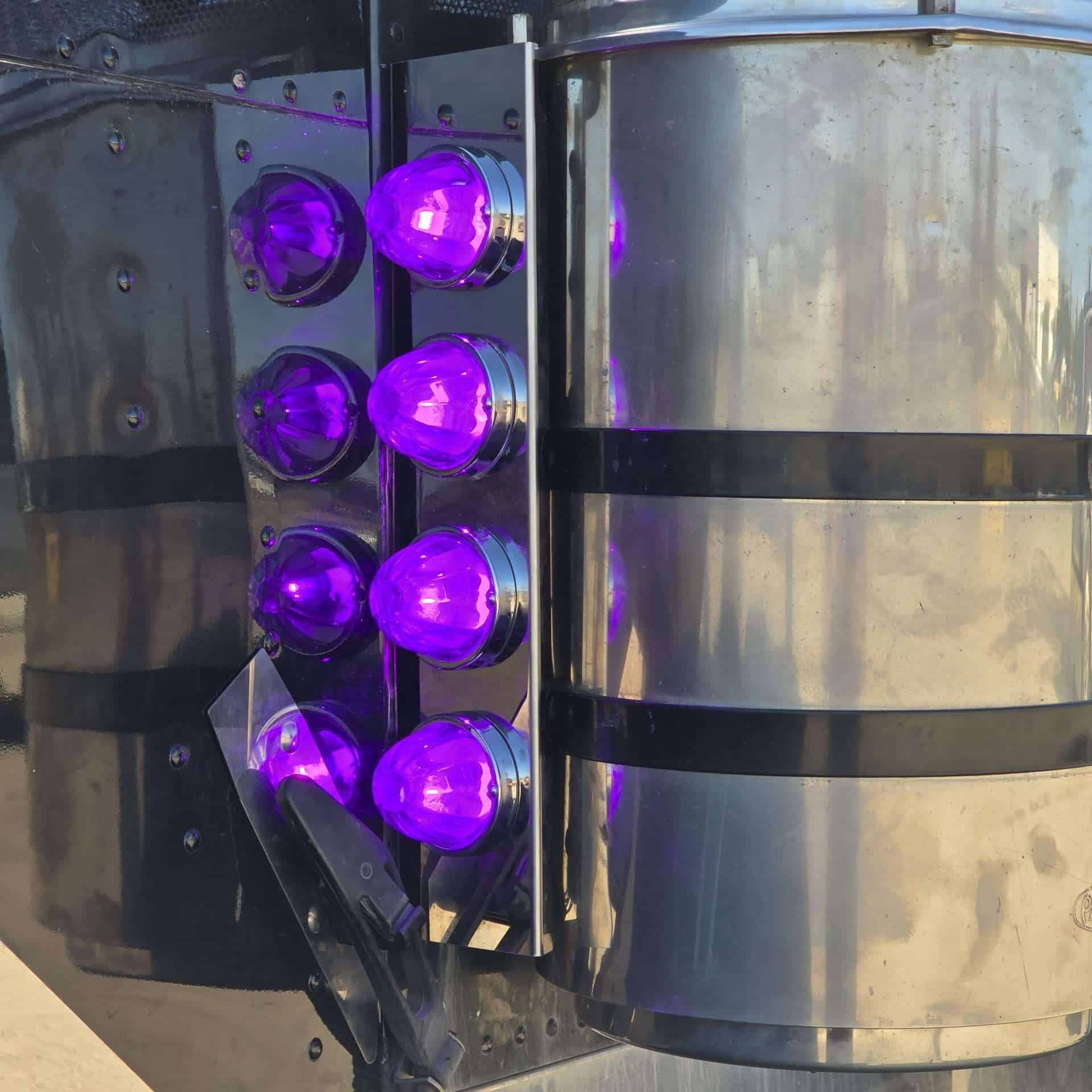 Peterbilt 379/389 Front Air Cleaner Light Panel | 4 Melon Lights (Pair) 5 Peterbilt 379/389 Front Air Cleaner Light Panel | 4 Melon Lights (Pair) - Image 5