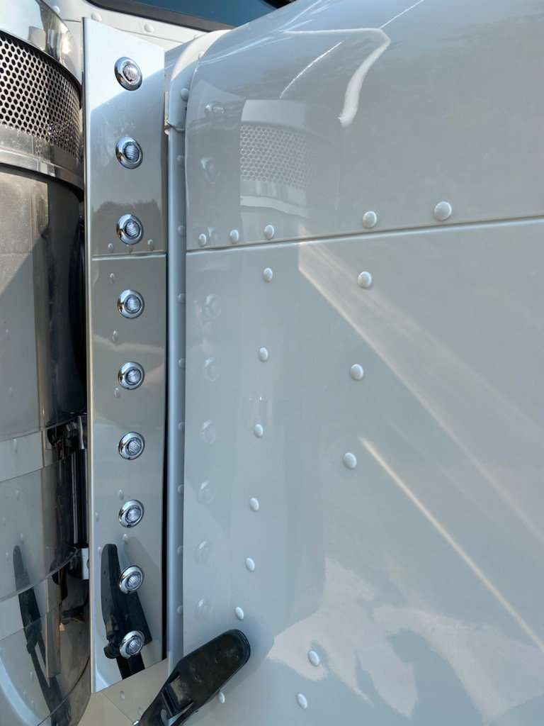 Peterbilt 389 Air Cleaner 3/4&Quot; Penny Light Front Panel W/9X Cutouts 4 Peterbilt 389 Air Cleaner 3/4" Penny Light Front Panel w/9x Cutouts