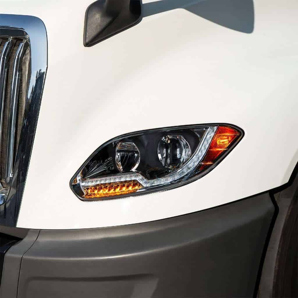 International LT (18+), Prostar (06-17)