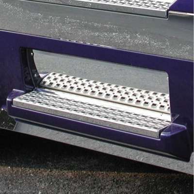 Polished Stainless Steel Lower Front Step Kick Plates For 2003-05 Volvo VN Series