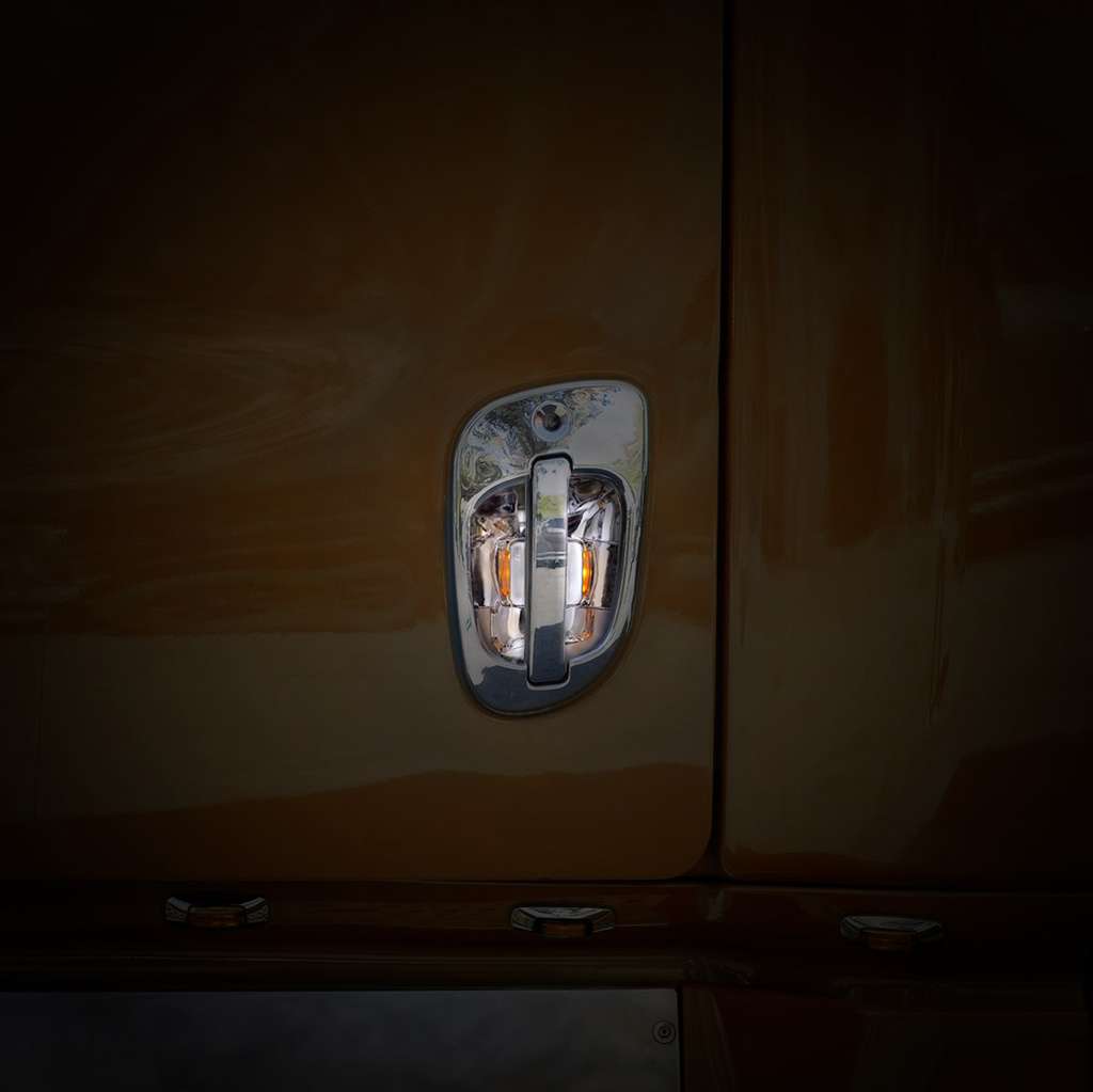 6 Amber Led Chrome Door Handle Cover For 2008-2017 Freightliner Cascadia 4 6 Amber LED Chrome Door Handle Cover for 2008-2017 Freightliner Cascadia