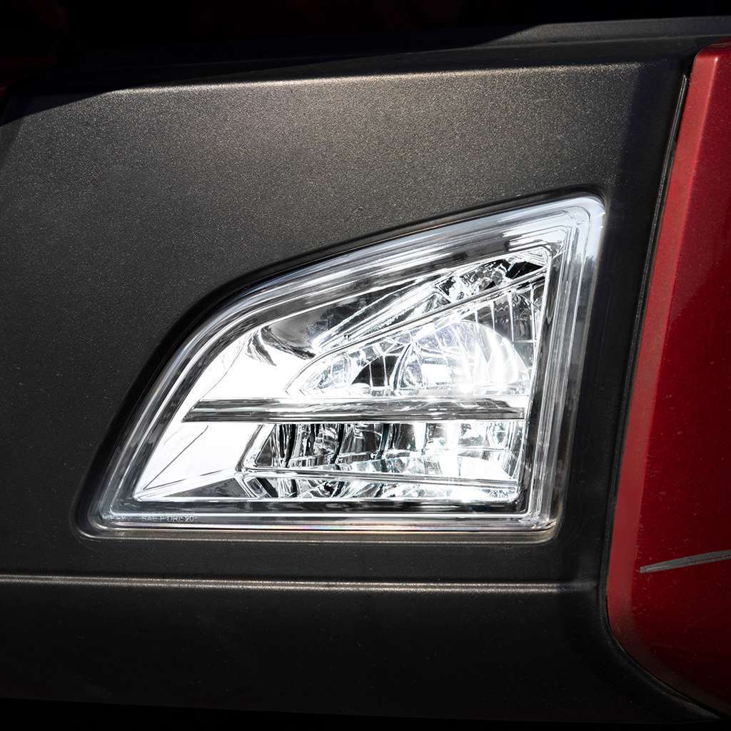 2018-2023 Volvo Vnl Chrome Led Fog &Amp; Driving Light 6 2018-2023 Volvo VNL Chrome LED Fog & Driving Light