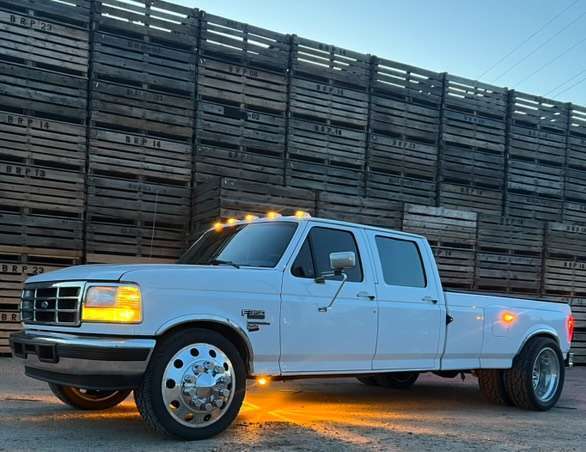 Amber Glass Is Class Watermelon Light – Star Lens Led Marker 7 This absolutely beauty OBS Ford dually is showcasing our Glass is Class watermelon light underneath for a stylish, unique look