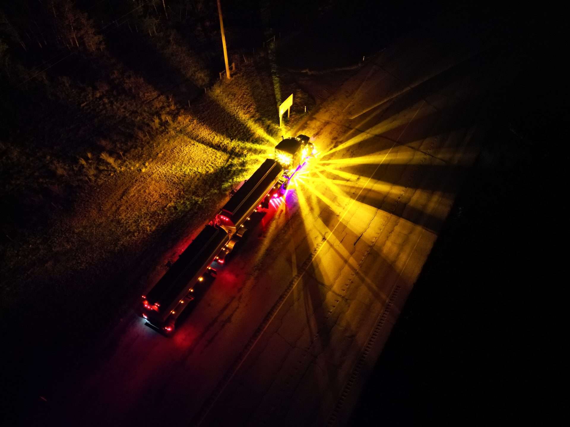 Amber Glass Is Class Watermelon Light – Star Lens Led Marker 8 This overhead view shows the crazy intensity of the Glass is Class watermelon lights installed on this Kenworth