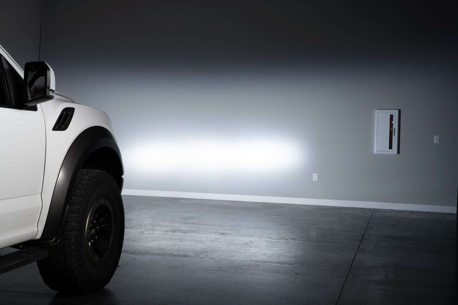 Ford Raptor 2017-2020-Ss5 Grille Crosslink Lightbar Kit 5 Ford Raptor 2017-2020-SS5 Grille CrossLink Lightbar Kit