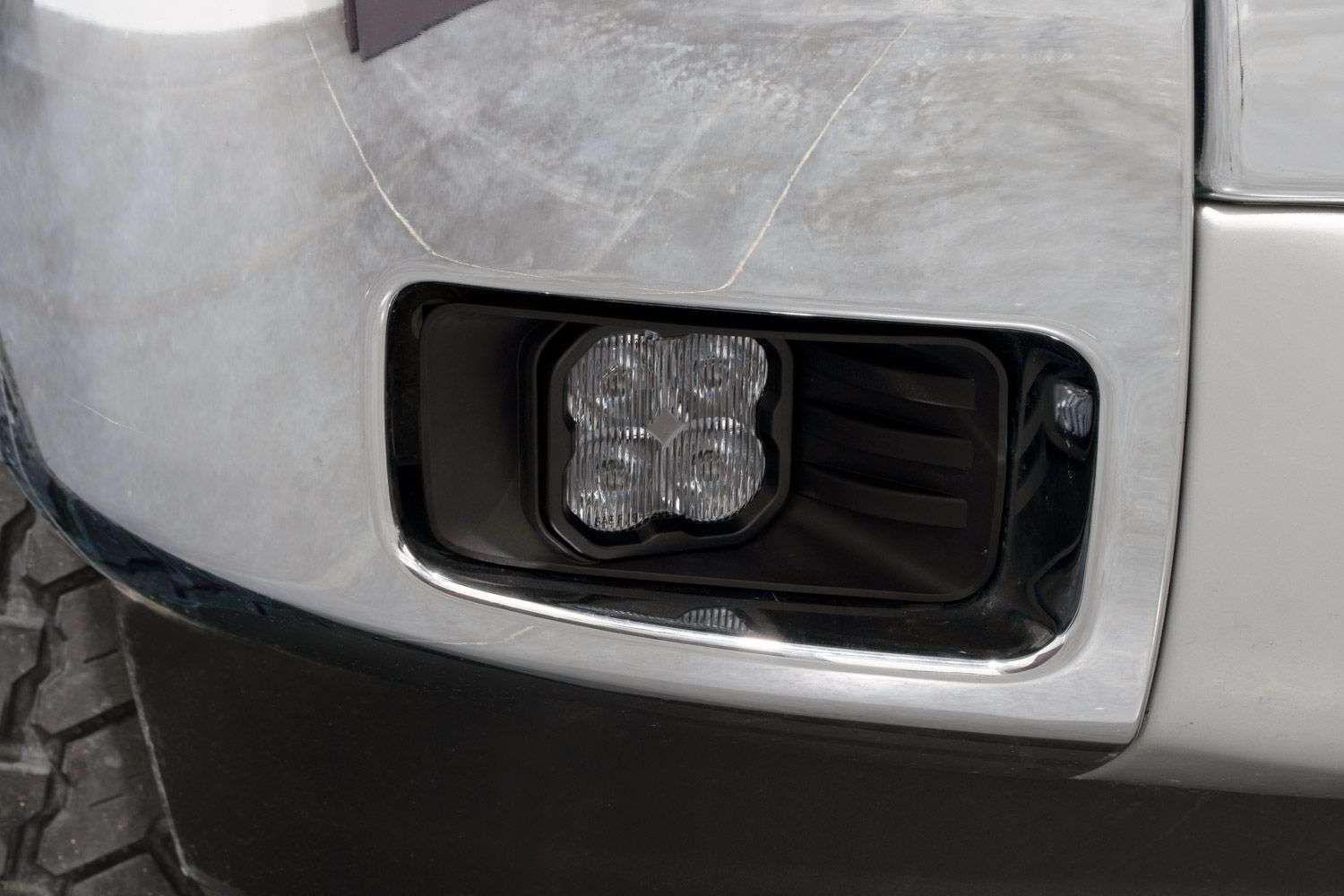 Chevrolet Avalanche Z71 | Tahoe | Tahoe Z71 | Suburban | Suburban Z71 | Silverado 2500/3500 Hd-Ss3 Led Fog Light Kit 4 Chevrolet Avalanche Z71 | Tahoe | Tahoe Z71 | Suburban Z71 | Silverado 2500/3500 HD-SS3 LED Fog Light Kit