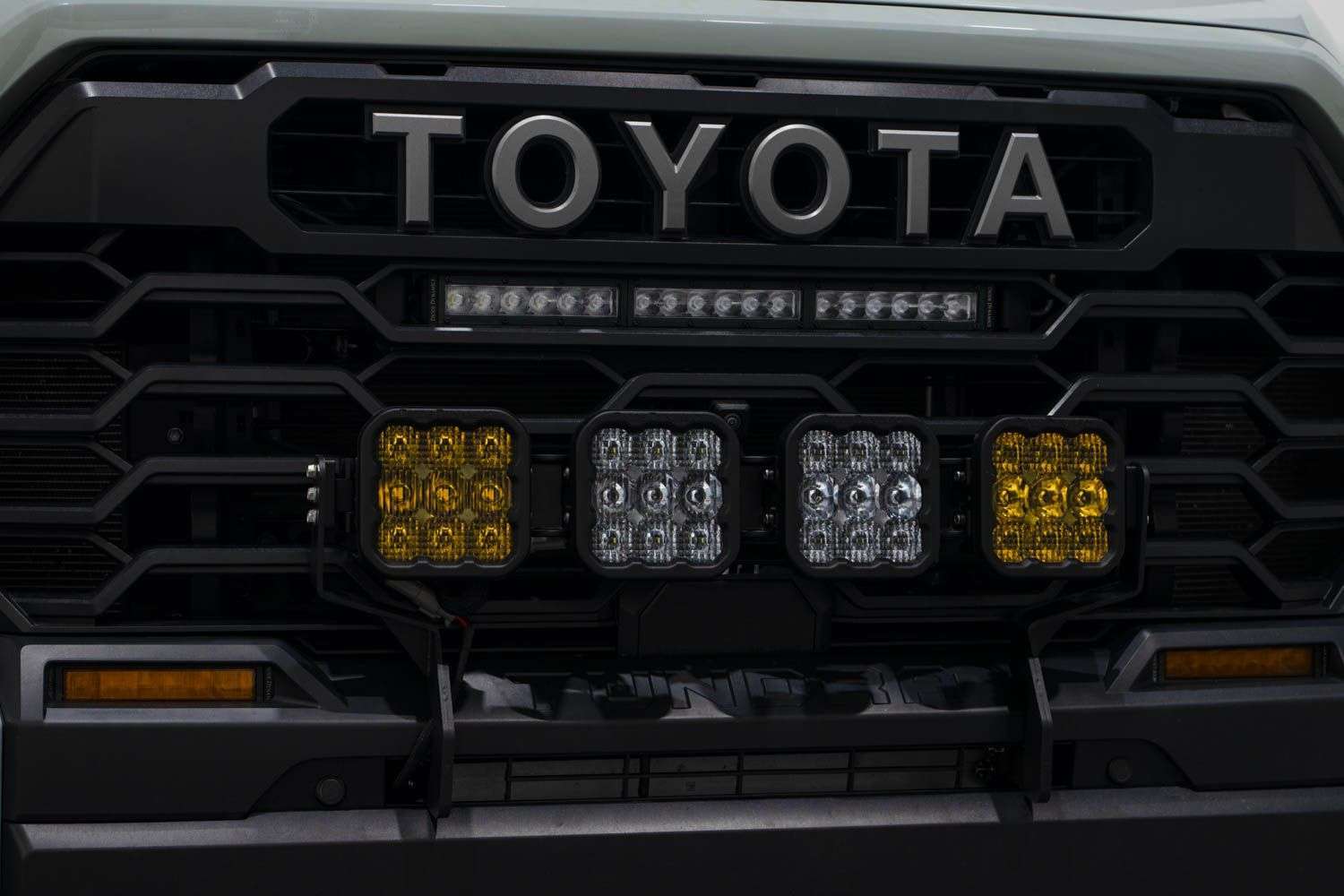 Toyota Tundra 2022-2025 | Ss5 Grille Crosslink Lightbar Kit 5 Toyota Tundra 2022-2025 | SS5 Grille CrossLink Lightbar Kit