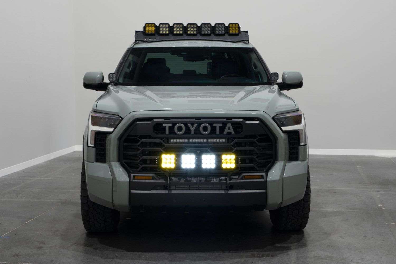 Toyota Tundra 2022-2025 | Ss5 Grille Crosslink Lightbar Kit 6 Toyota Tundra 2022-2025 | SS5 Grille CrossLink Lightbar Kit