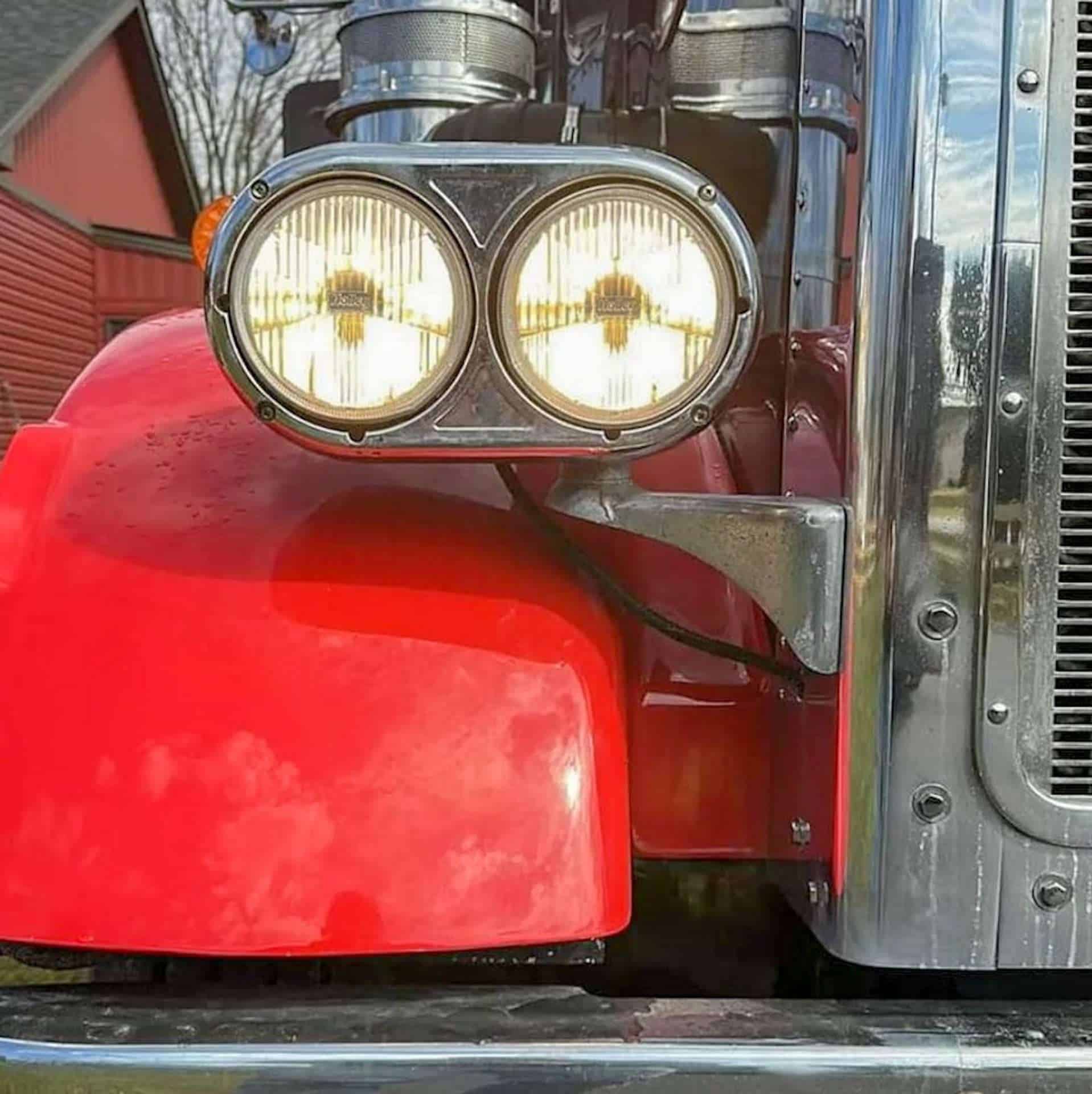 Peterbilt 359 5.75&Quot; Retrobright Led Sealed Beam Headlights 16 Peterbilt 359 LED Headlight Kit – Holley RetroBright 5.75″ Round