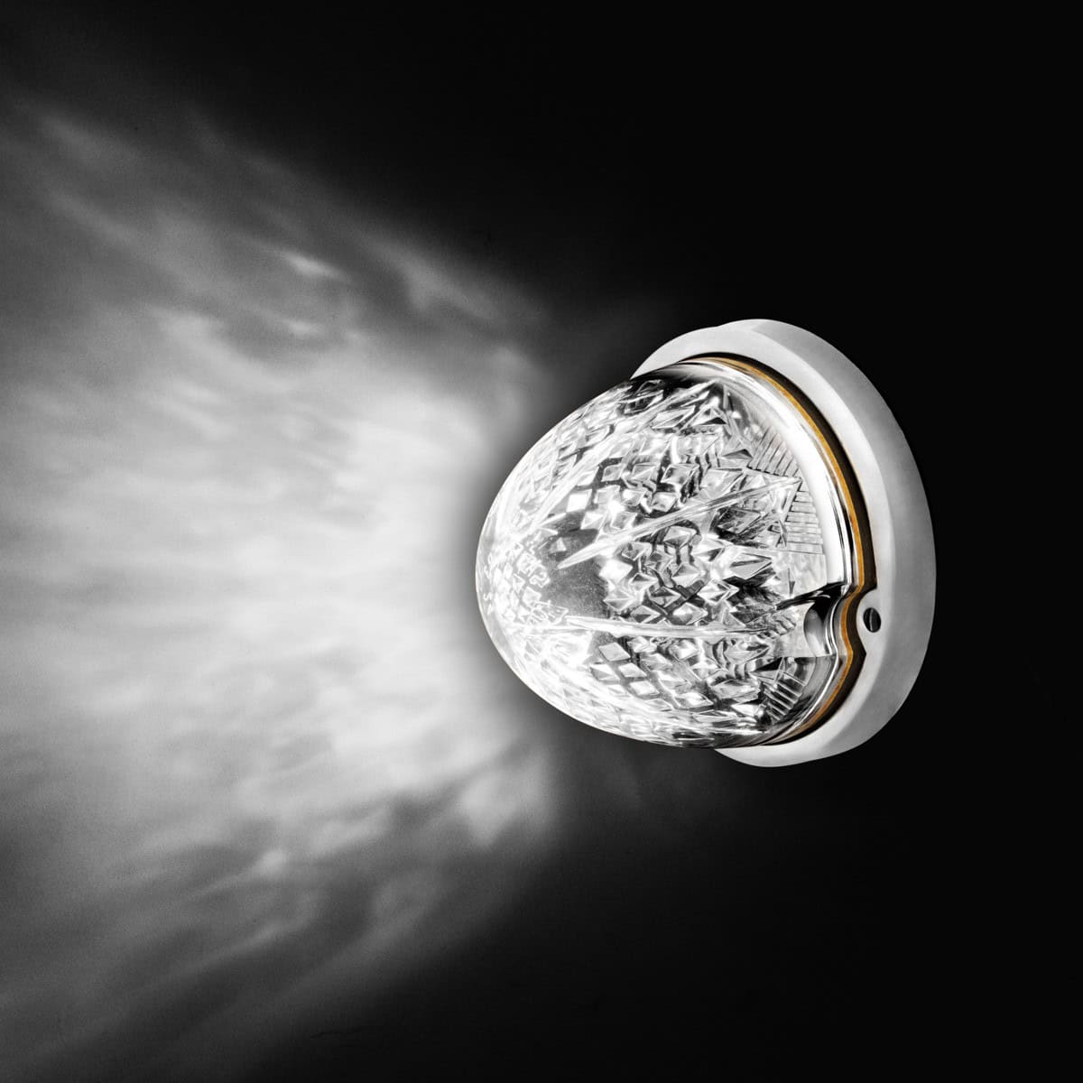 Crystal-Comet 9 Led Dual Function Watermelon Light – White W/Clear Lens 9 Crystal-Comet 9 LED Dual Function Watermelon Light – White w/Clear Lens