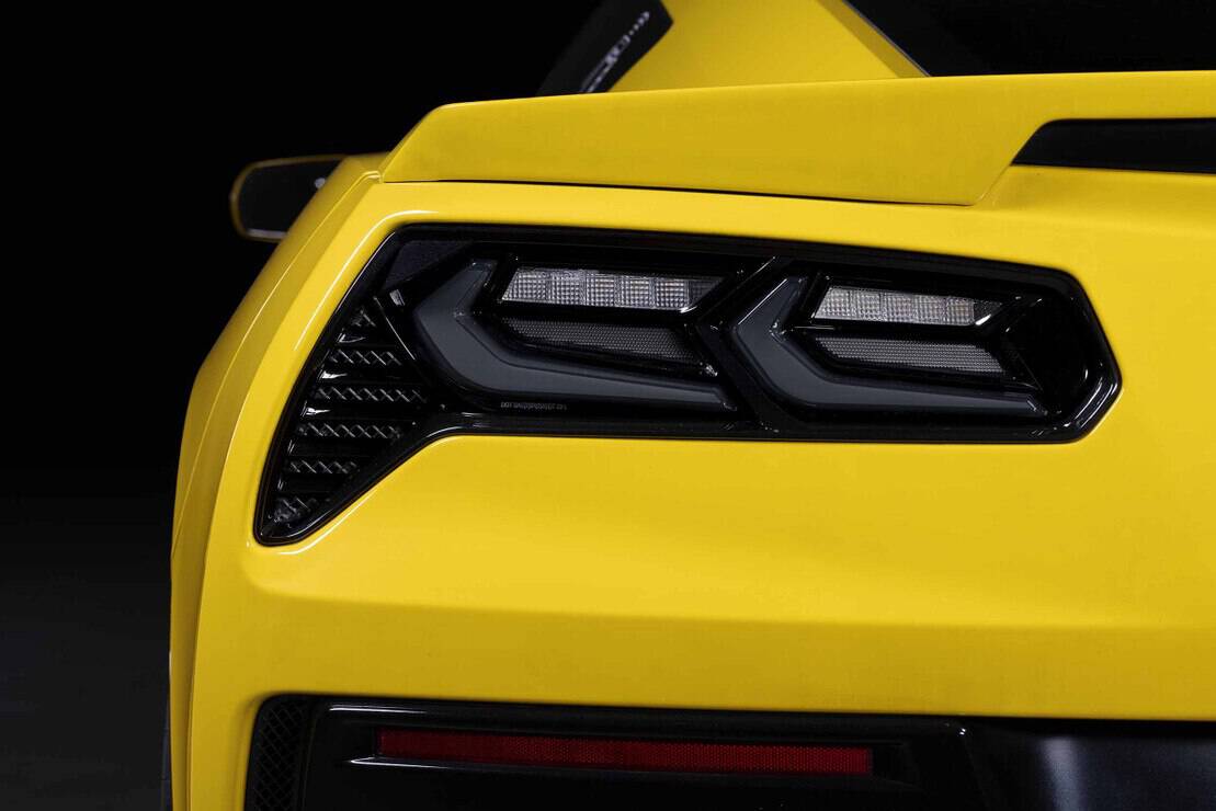 Morimoto Chevrolet Corvette C7 (14-19) Xb Led Tail Lights (Smoked) 7 Morimoto Chevrolet Corvette C7 (14-19) XB LED Tail Lights (Smoked)