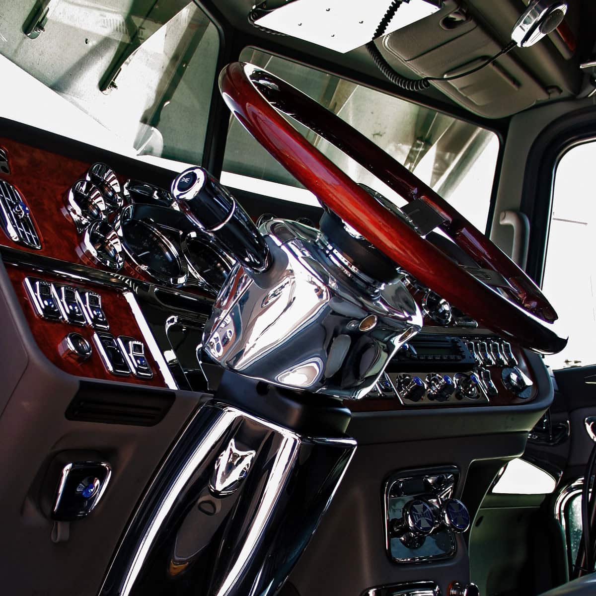 Upper Steering Column Cover For Peterbilt &Amp; Kenworth Trucks (2006–2023) 4 Upper Steering Column Cover For Peterbilt & Kenworth Trucks (2006–2023)