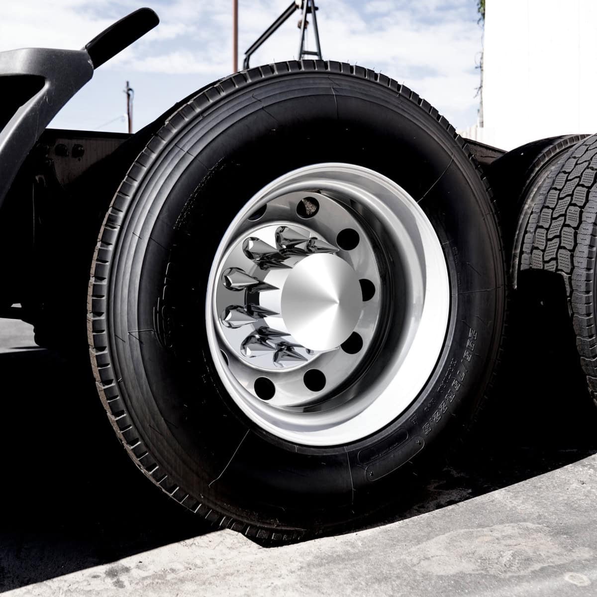 Pointed Rear Axle Cover With 33Mm X 4-3/4&Quot; Super Spike Push-On Nut Covers - Chrome 5 Pointed Rear Axle Cover With 33mm x 4-3/4" Super Spike Push-On Nut Covers - Chrome