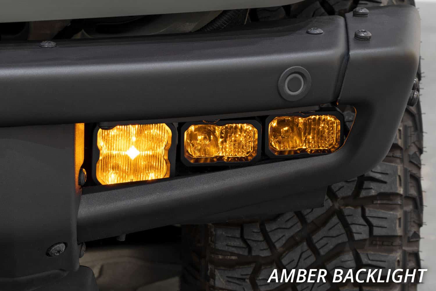 Diode Dynamics Stage Series Fog Pocket Kit For 2021+ Ford Bronco 5 Amber accent backlights in the Bronco fog pocket. Amber backlight is separate from the selected main-beam colour.