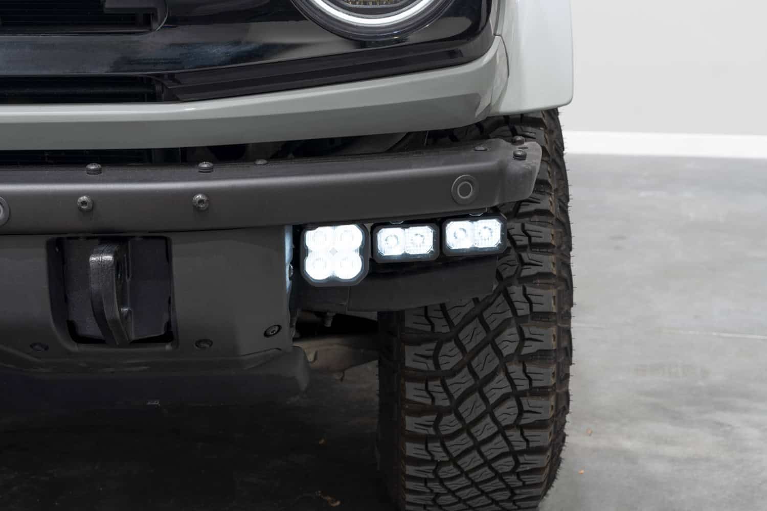 Diode Dynamics Stage Series Fog Pocket Kit For 2021+ Ford Bronco 7 Three pods in one Bronco fog pocket; six pods are supplied across both sides.
