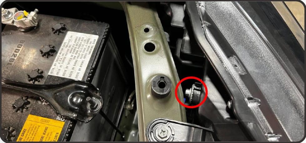 2014–2024 Toyota 4Runner Xb Evo &Amp; Evo Hybrid Installation Guide 40 Use the rear adjustment gear with a long Phillips screwdriver.