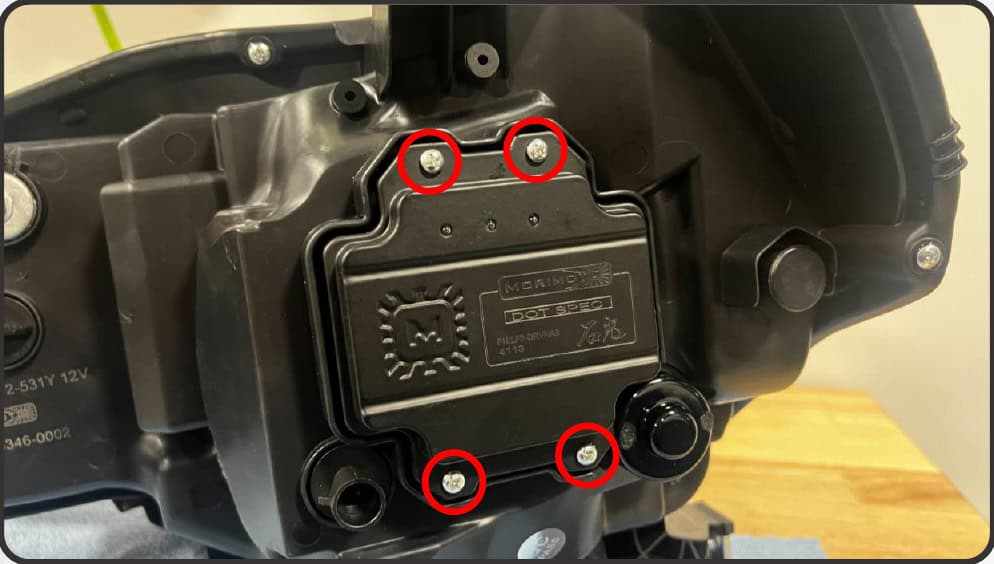 2014–2024 Toyota 4Runner Xb Evo &Amp; Evo Hybrid Installation Guide 19 Optional SC8: remove the four standard-driver screws.