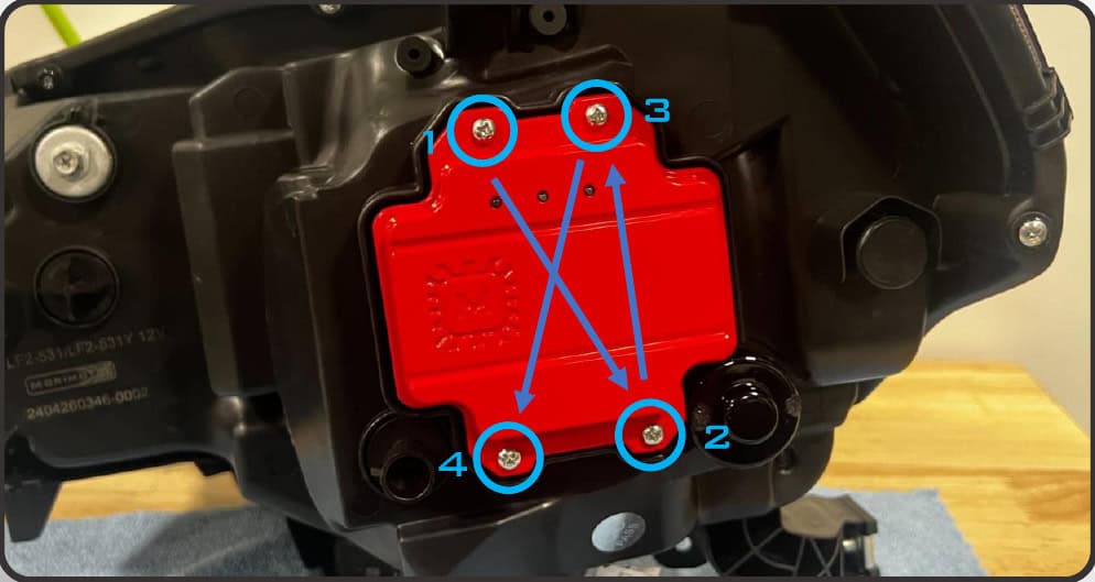 2014–2024 Toyota 4Runner Xb Evo &Amp; Evo Hybrid Installation Guide 23 Seat the driver seal and hand-tighten evenly in a star pattern.