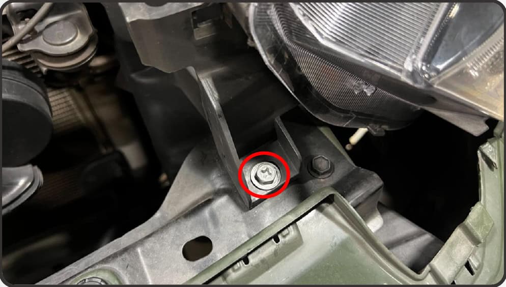 2014–2024 Toyota 4Runner Xb Evo &Amp; Evo Hybrid Installation Guide 11 Remove the inner headlight bolt.