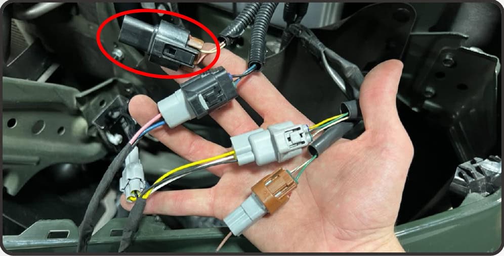 2014–2024 Toyota 4Runner Xb Evo &Amp; Evo Hybrid Installation Guide 36 Factory LED low and high beams: fit the LED adapter and cap the unused vehicle connector.