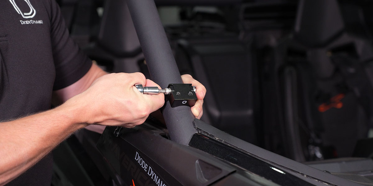 Can-Am Maverick X3 A-Pillar Light Installation Guide 3 Secure the ring and block using the locknut and washer.