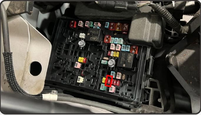 2021–2023 F-150 Morimoto Xb Evo &Amp; Evo Hybrid Installation Guide 25 Passenger-side engine-bay fuse box and slot 25