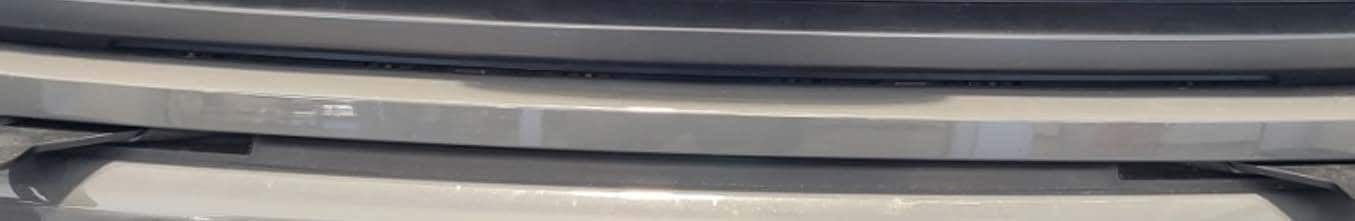 2021–2023 Ford F-150 Ss5 Crosslink Installation And Backlight Guide 8 The vehicle brackets positioned ahead of the grille.