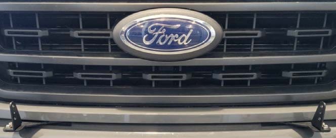 2021–2023 Ford F-150 Ss5 Crosslink Installation And Backlight Guide 9 The low-mount bracket and its attachment to the vehicle bracket.