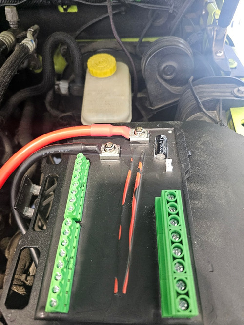 Jeep Jk D-Switch Hub Mount And Wiring Guide 5 Connect the Hub terminals. Original Diode Dynamics Jeep JK installation photograph.