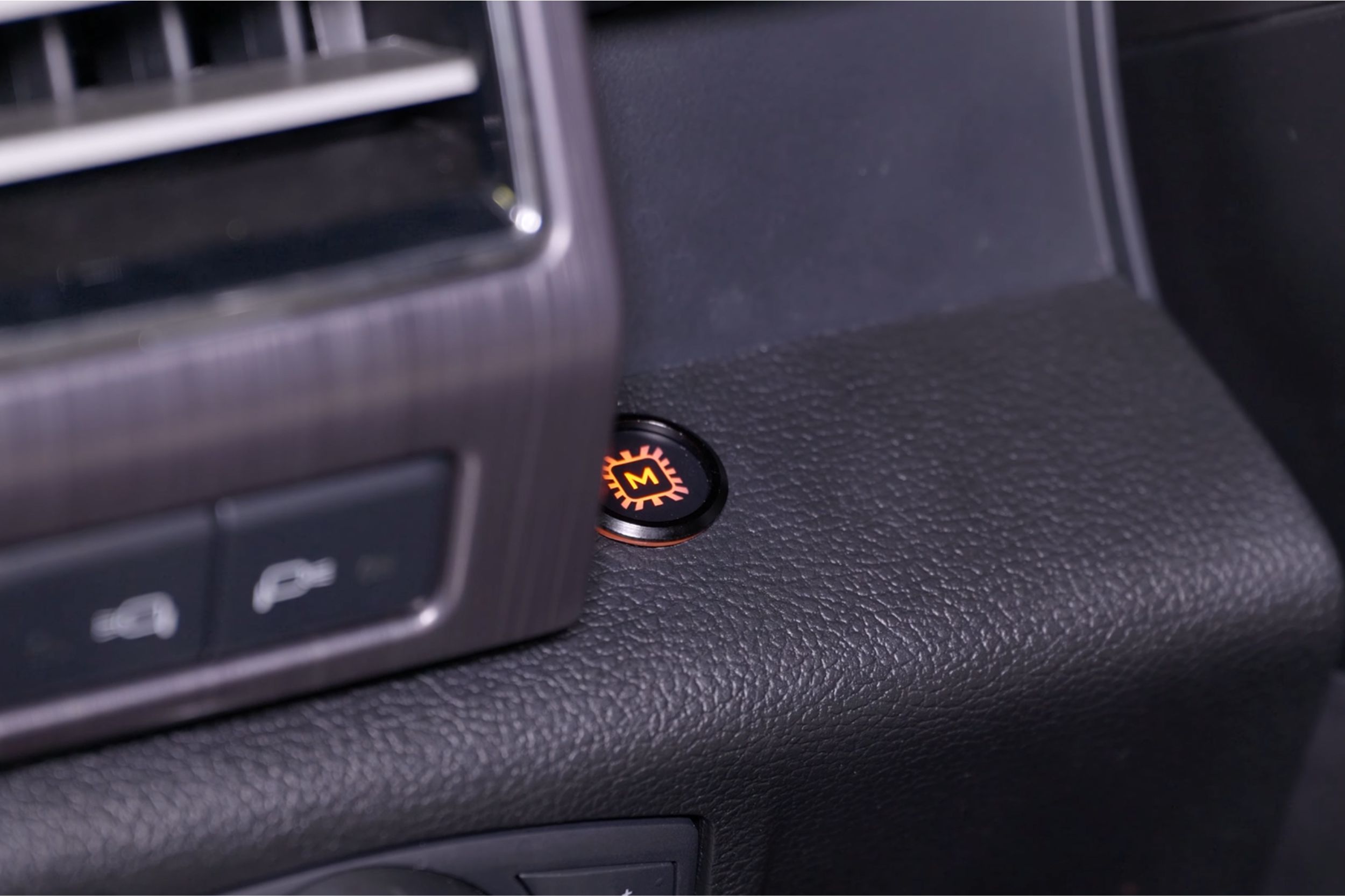Morimoto 2Banger Ditch Light Kit For 2014–2024 Toyota 4Runner 20 Example of the push-button switch installed in a vehicle.