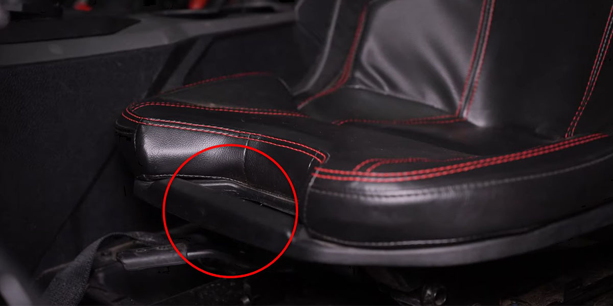 Polaris Rzr Pro Xp / Turbo R Ss5 Crosslink Roof Installation Guide 4 Use the seat release handle and lift the seat out.