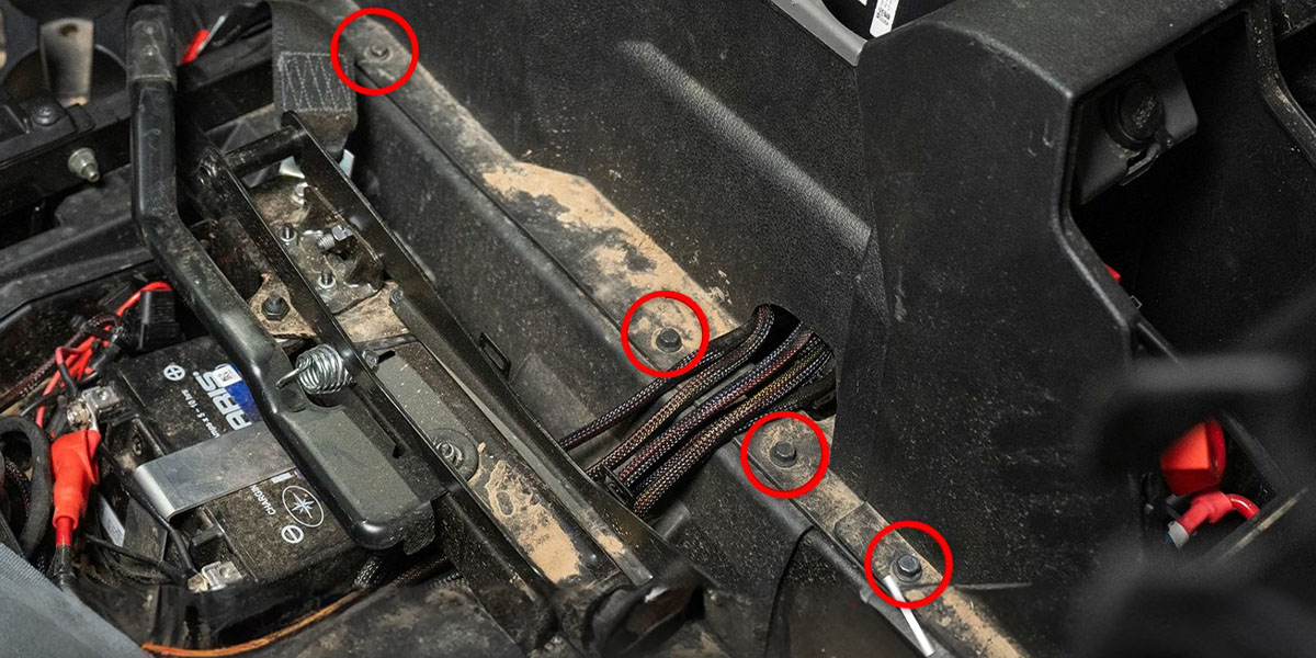 Polaris Rzr Pro Xp / Turbo R Ss5 Crosslink Roof Installation Guide 6 Four console bolts marked in red.