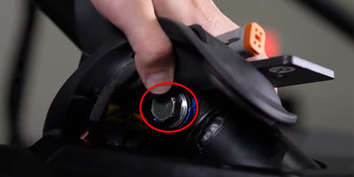 Polaris Rzr Pro Ss3 / Ss5 A-Pillar Installation Guide 26 Refit the two factory mounting bolts.