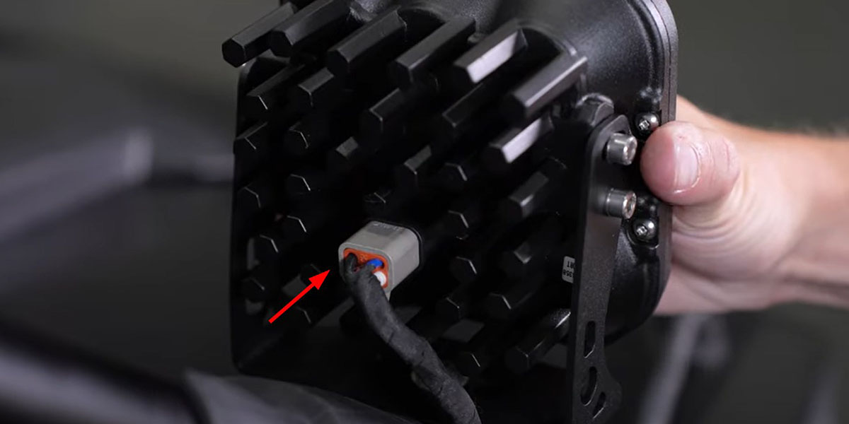 Polaris Rzr Pro Ss3 / Ss5 A-Pillar Installation Guide 31 SS5 connector example; connect the matching supplied harness intact. Do not repin from this photograph.