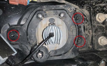 Jeep Ss3 Type M, Mr And Ms Fog Light Installation Guide 7 Original annotated photo identifying the three factory fog-lamp screws to reuse.