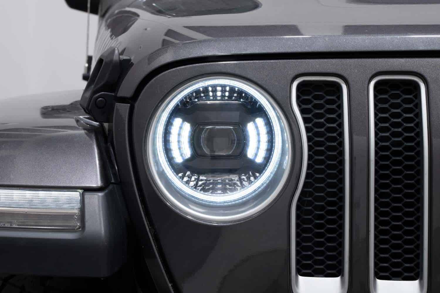 Jeep Jl / Jt Elite Headlight Installation 1 Elite Series Jeep JL Head Lights