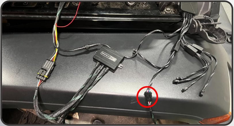 Jeep Jl/Jt Morimoto Super7 Halo Installation 14 Small five-pin controller-to-driver connection.