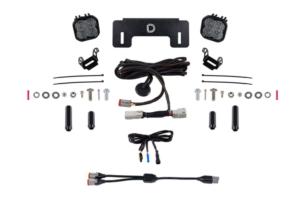 DD7357 SS3 Sport White Flood Bronco reverse kit with red backlights.