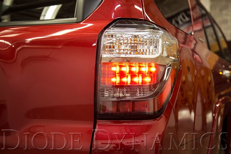 2014–2024 Toyota 4Runner Lighting Upgrades 23 Red tail-light turn-signal demonstration.