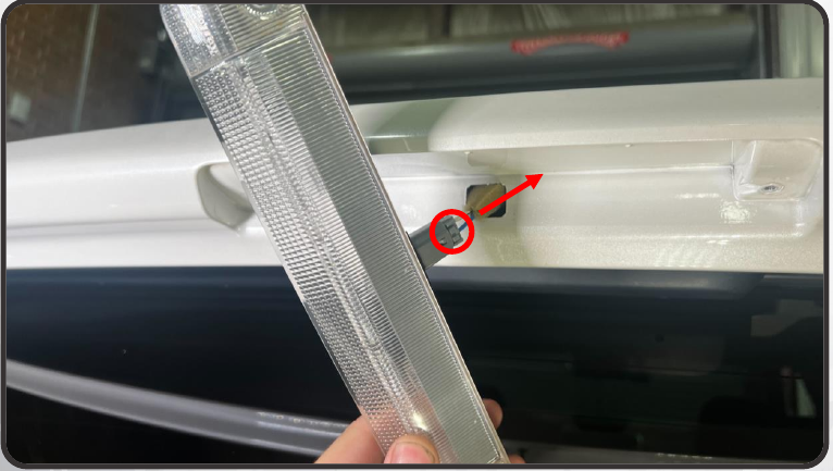 Morimoto X3B70 Installation: 2010–2024 Toyota 4Runner 3 Press the connector release tab before unplugging the lamp.