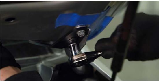 2010–2024 Toyota 4Runner Ditch-Light Installation Guide 5 Manufacturer step 4: restore the hinge position.