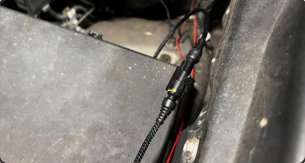 2016–2023 Tacoma Morimoto Evo Headlight Installation Guide 34 Connect the DRL harness to the fuse-tap lead.