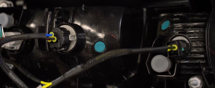 2016–2023 Toyota Tacoma Reverse Light Installation Guide 7 Original annotated image identifies the inline adapter connections.