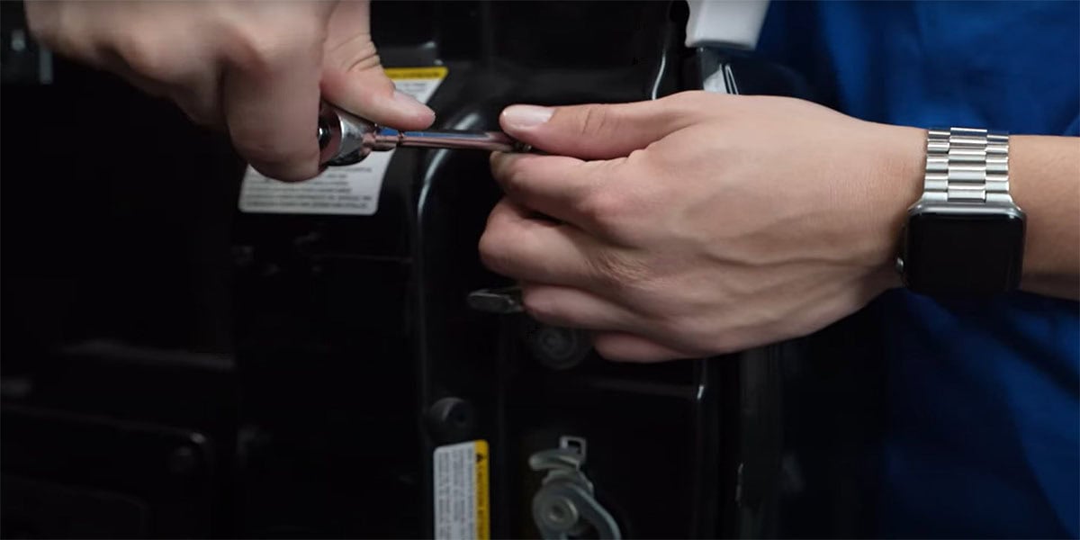 2016–2023 Tacoma Form Tail-Light Installation Guide 7 Refit the two 10mm bolts after the functional check.