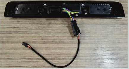 Toyota Tacoma Morimoto X3B Third Brake-Light Installation Guide 21 Connect the original lamp harness to the module’s male plug and secure the module.