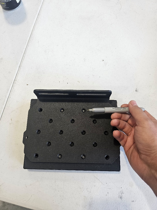 Universal Stand-Off D-Switch Hub Mounting Guide 1 Use the bracket as a template to mark four mounting holes.