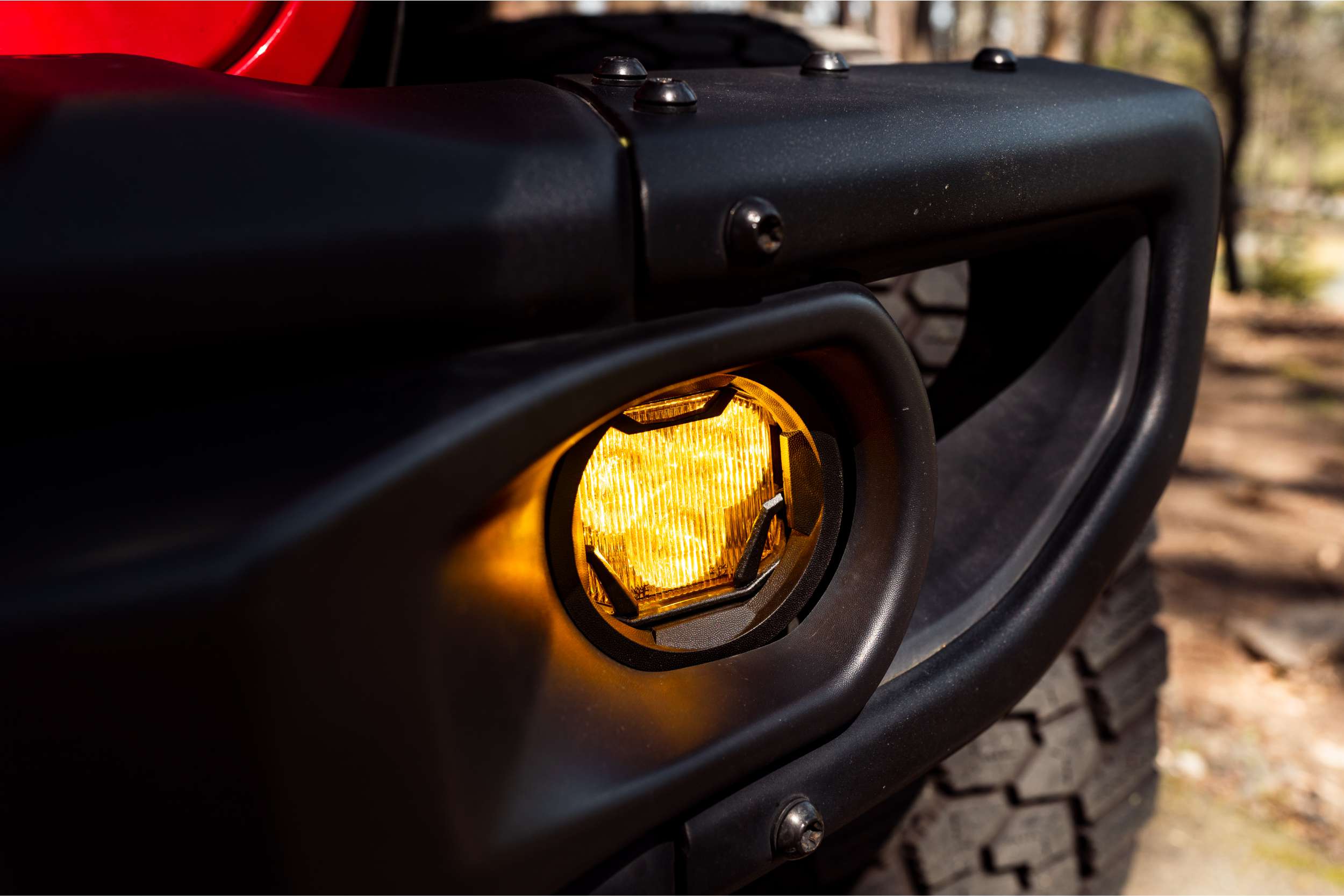 Morimoto 4Banger Ncs Wide Fog-Light Kit For 2018–2026 Jeep Wrangler Jl 10 Representative assembled kit. Select the listed output level, colour and optic; other vehicle lighting in installation photos is not included.