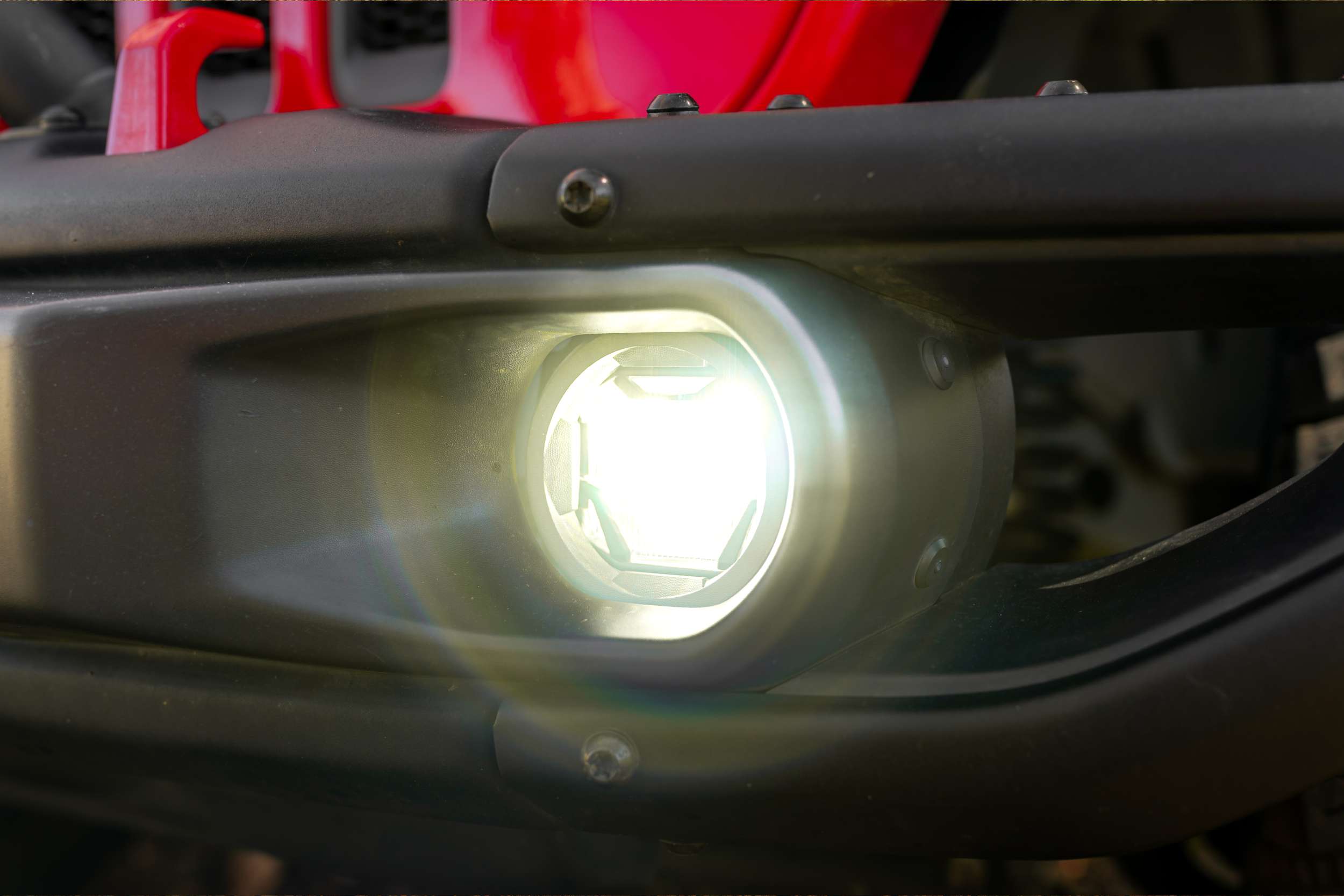 Morimoto 4Banger Ncs Wide Fog-Light Kit For 2018–2026 Jeep Wrangler Jl 8 Representative assembled kit. Select the listed output level, colour and optic; other vehicle lighting in installation photos is not included.