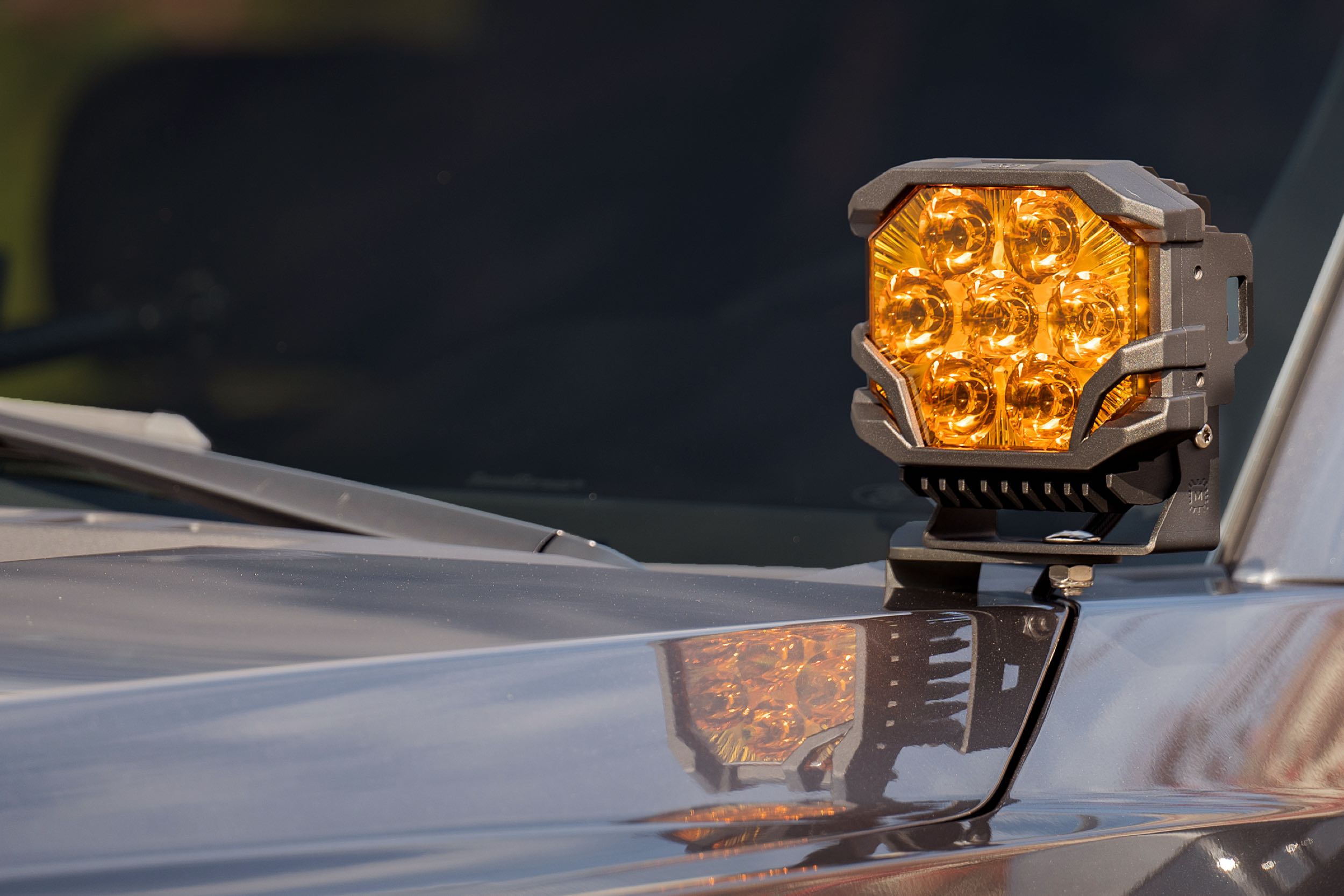 Morimoto Bigbanger Ditch-Light Kit For 2007–2018 Jeep Wrangler Jk 6 Representative assembled kit. Select the listed output level, colour and optic; other vehicle lighting in installation photos is not included.